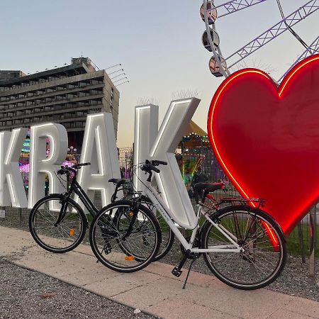 Jacuzzi & Bike Apartment, 克拉科夫 外观 照片