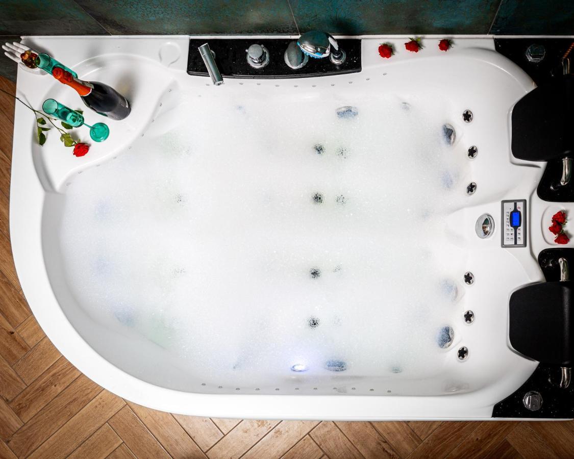 Jacuzzi & Bike Apartment, 克拉科夫 外观 照片