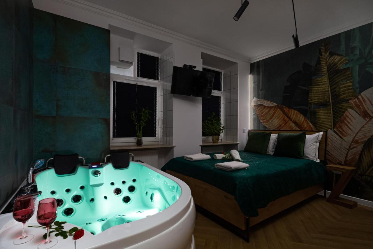 Jacuzzi & Bike Apartment, 克拉科夫 外观 照片
